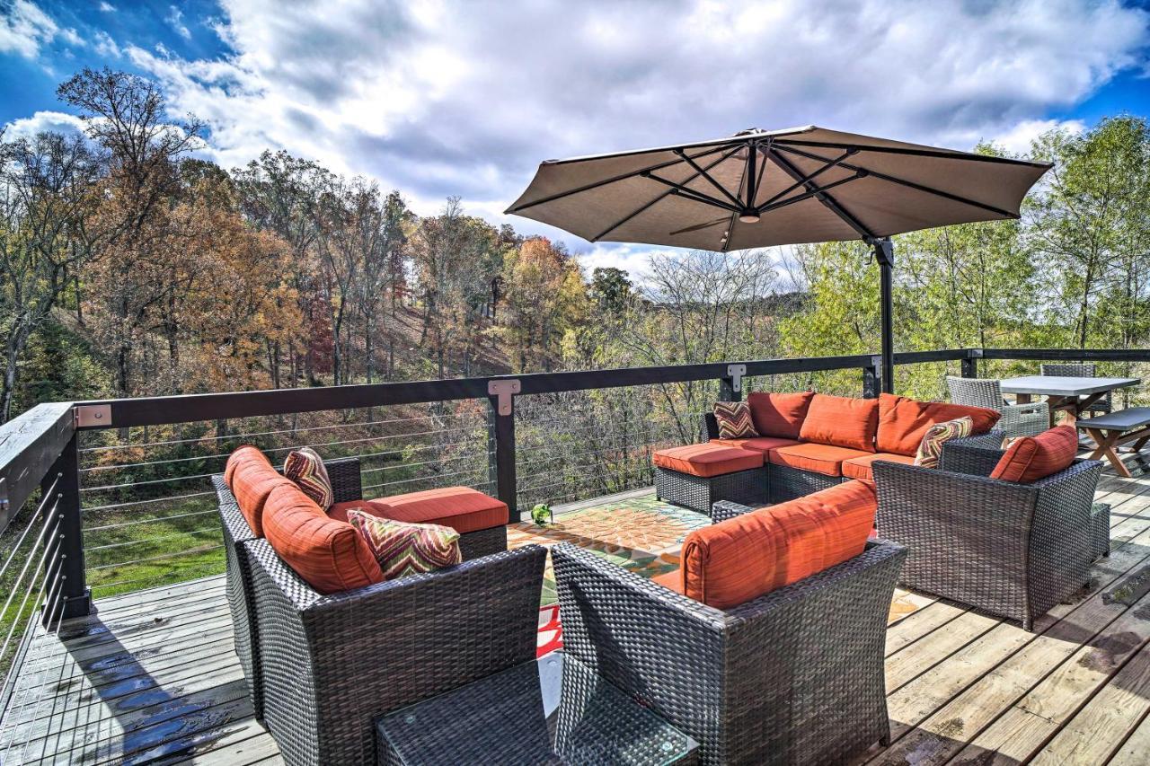 Spacious Sevierville Home With Hot Tub! Exterior photo